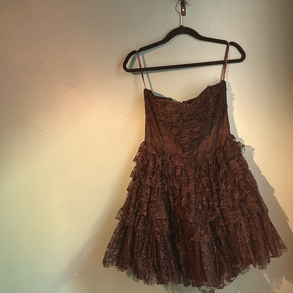 Betsey Johnson 
Vintage black Lace 
Strapless dress. 

Size: 8